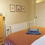 Homestay Close To The Hospital And Alton Towers With Resident Dog And Cat