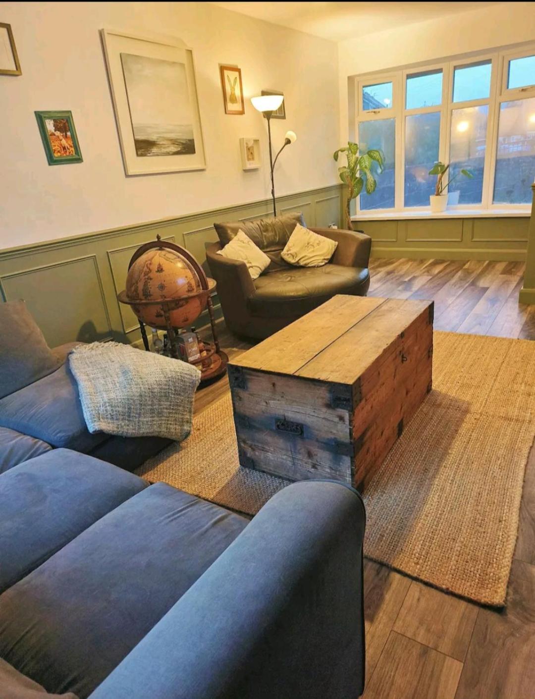 Close To The Hospital And Alton Towers With Resident Dog And Cat Homestay Stoke-on-Trent